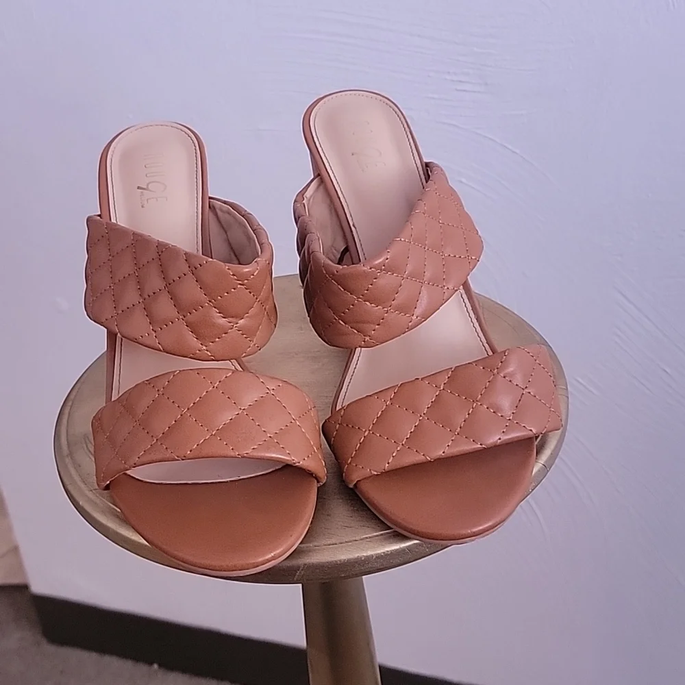 TAN HEEL SANDALS - Picture 3 of 4